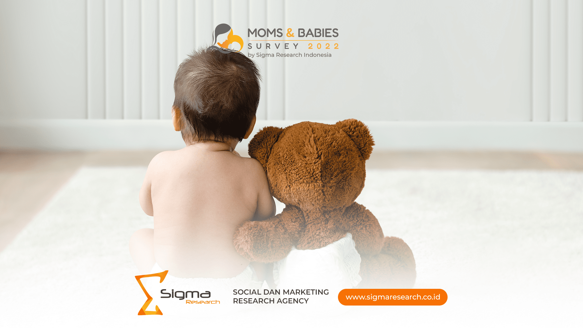 Bayi memakai popok sekali pakai bersama boneka – Moms and Babies Survey Sigma Research 2022